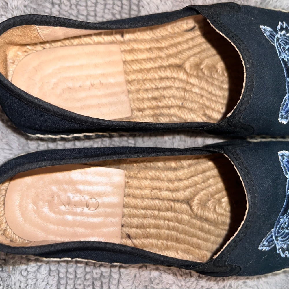 Kenzo Black Canvas Espadrilles with Blue & White Tiger Embroidery - Picture 2 of 4